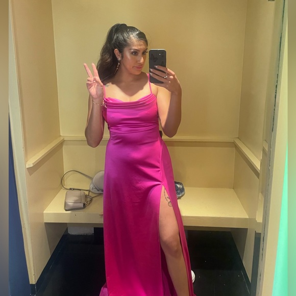 Long pink dress - Picture 1 of 2
